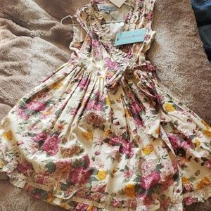 Girl's dress size 6